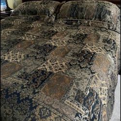 King Size Bed Cover And Two Pillow Cases 
