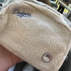 dodger hello kitty bag