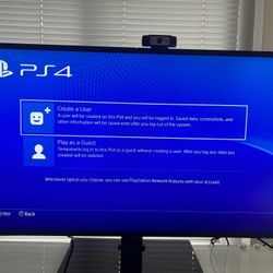PS4 + TV/Monitor