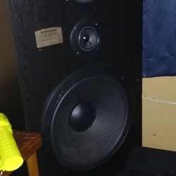 Home Stereo And 4 Speakers
