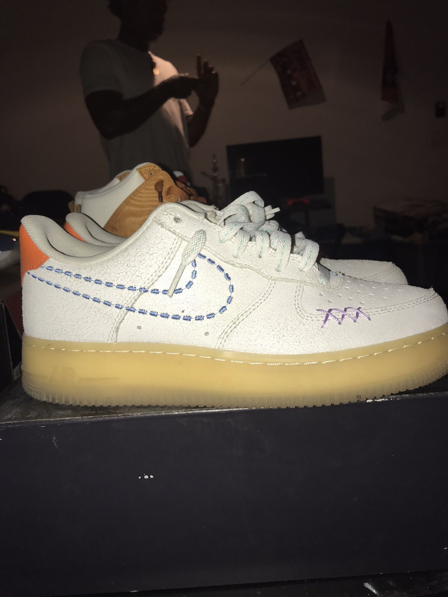 NIKE AIR FORCE ONE 8.5 MEN 50$