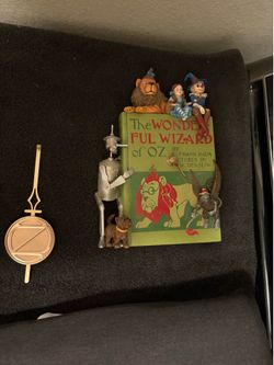 Wizard of oz wall clock