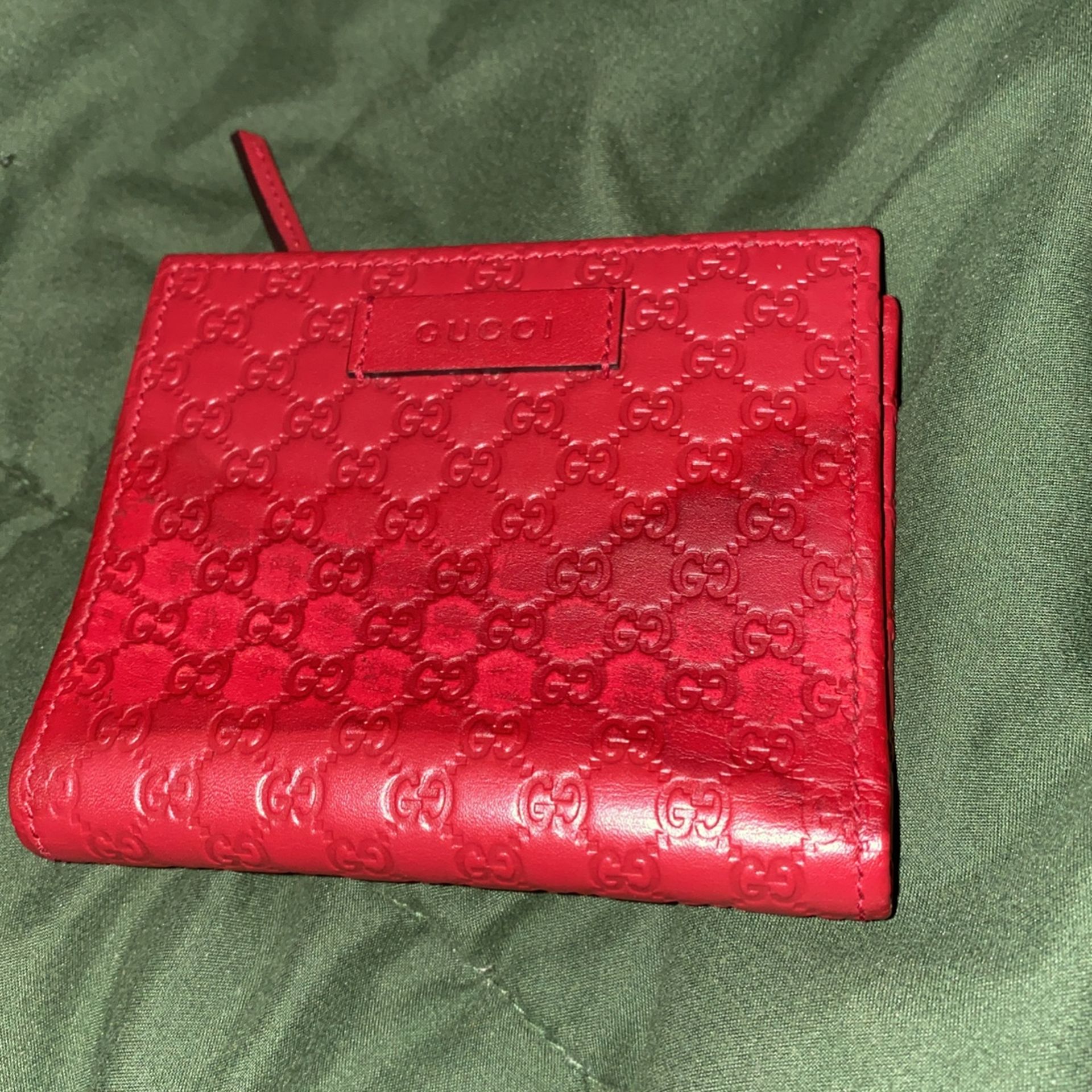 Gucci wallet 