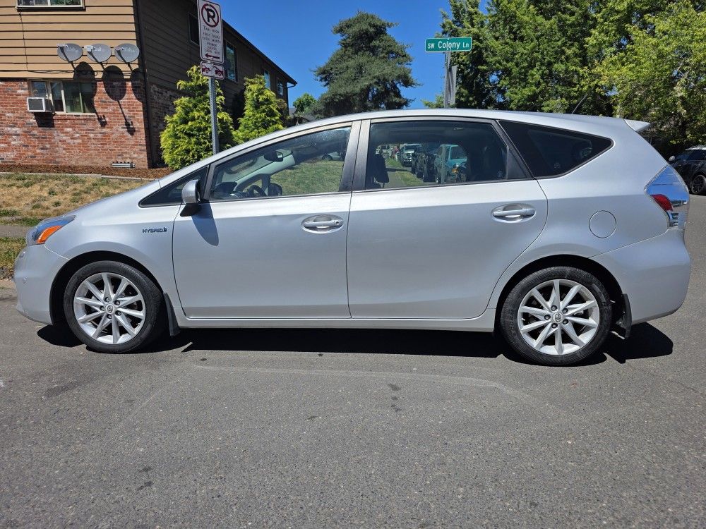 2012 Toyota Prius V