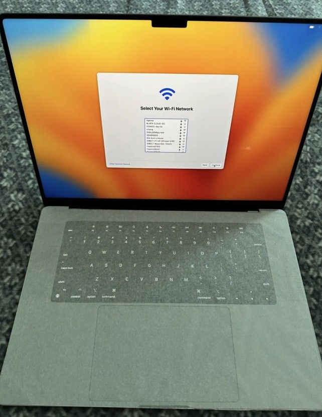 Apple MacBook Pro 2m 