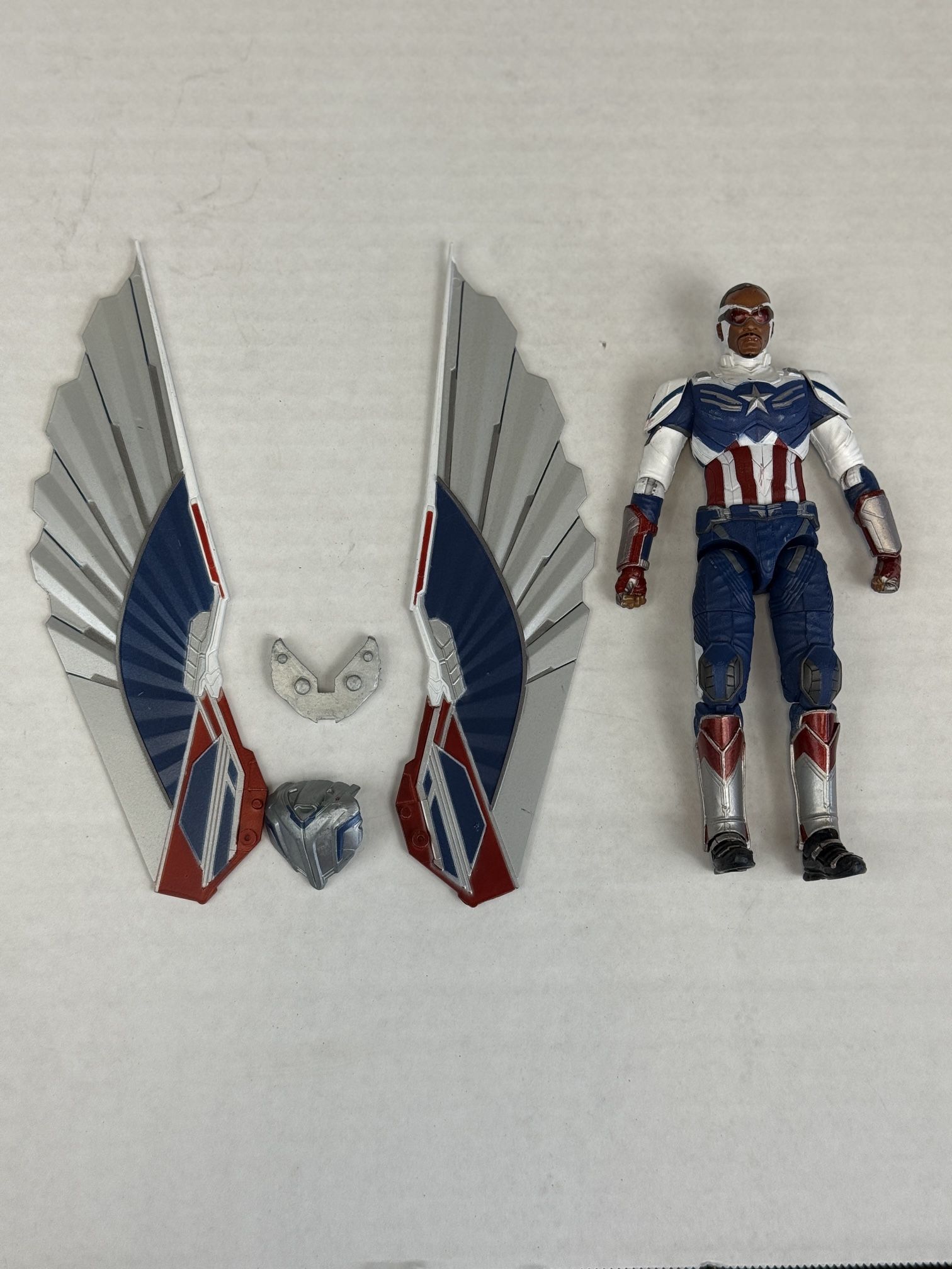 CAPTAIN AMERICA FALCON Marvel Diamond Select Disney Exclusive SAM WILSON