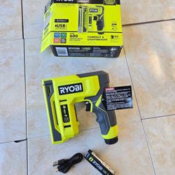 RYOBI USB Rechargeable Stapler KIT