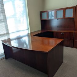 Executive Desk Set