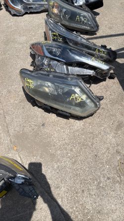 Nissan rogue headlight  2014 2016