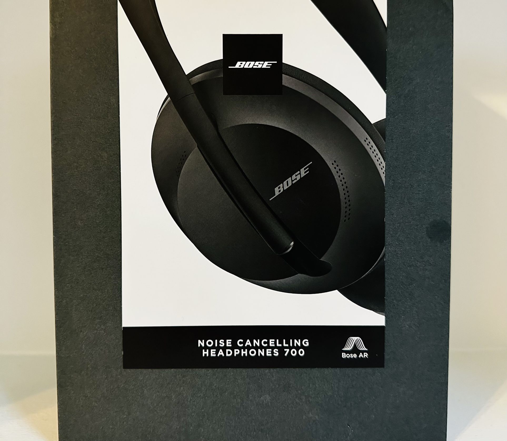 Bose Noise Cancelling Headphones 700 Black