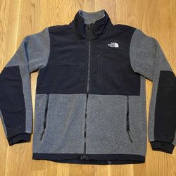 Men’s North Face Fleece Jacket (Small)