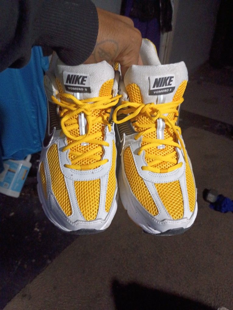 Nike Shoes Yellow White