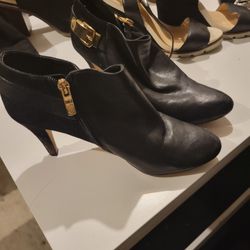Vince Camuto Bootie