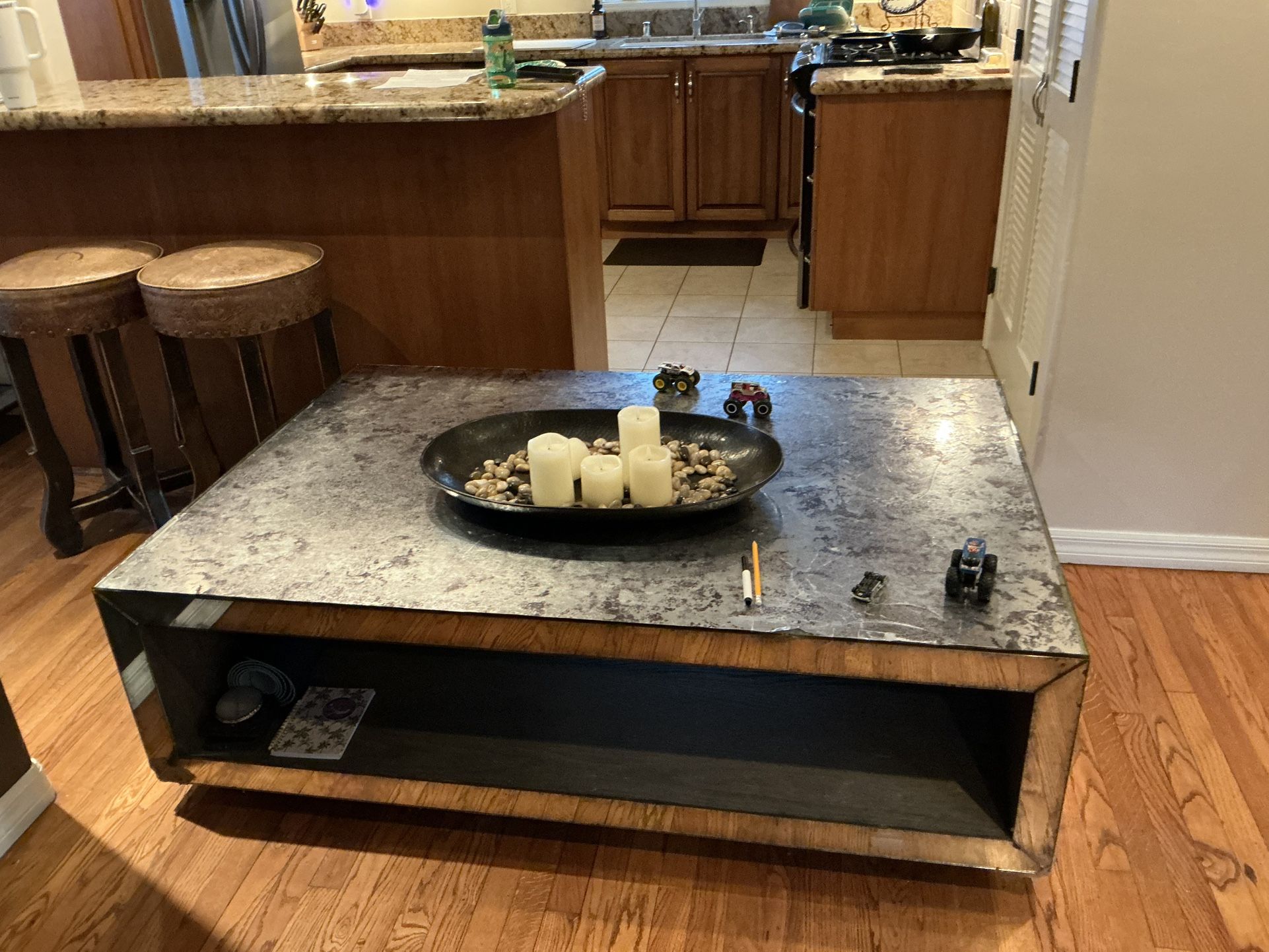 Free Coffee Table