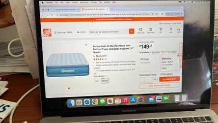 Queen air mattress with build up pump