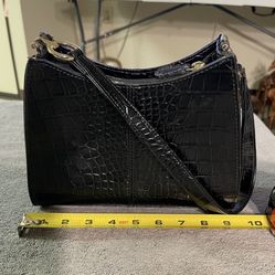 CA. LIZ CLAIBORNE PURSE/HANDBAG