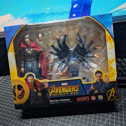 Mafex Doctor Strange IW No. 152
