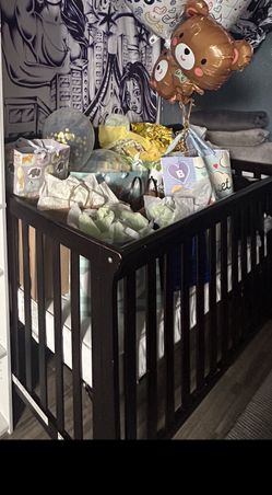 Crib /Changing Table 