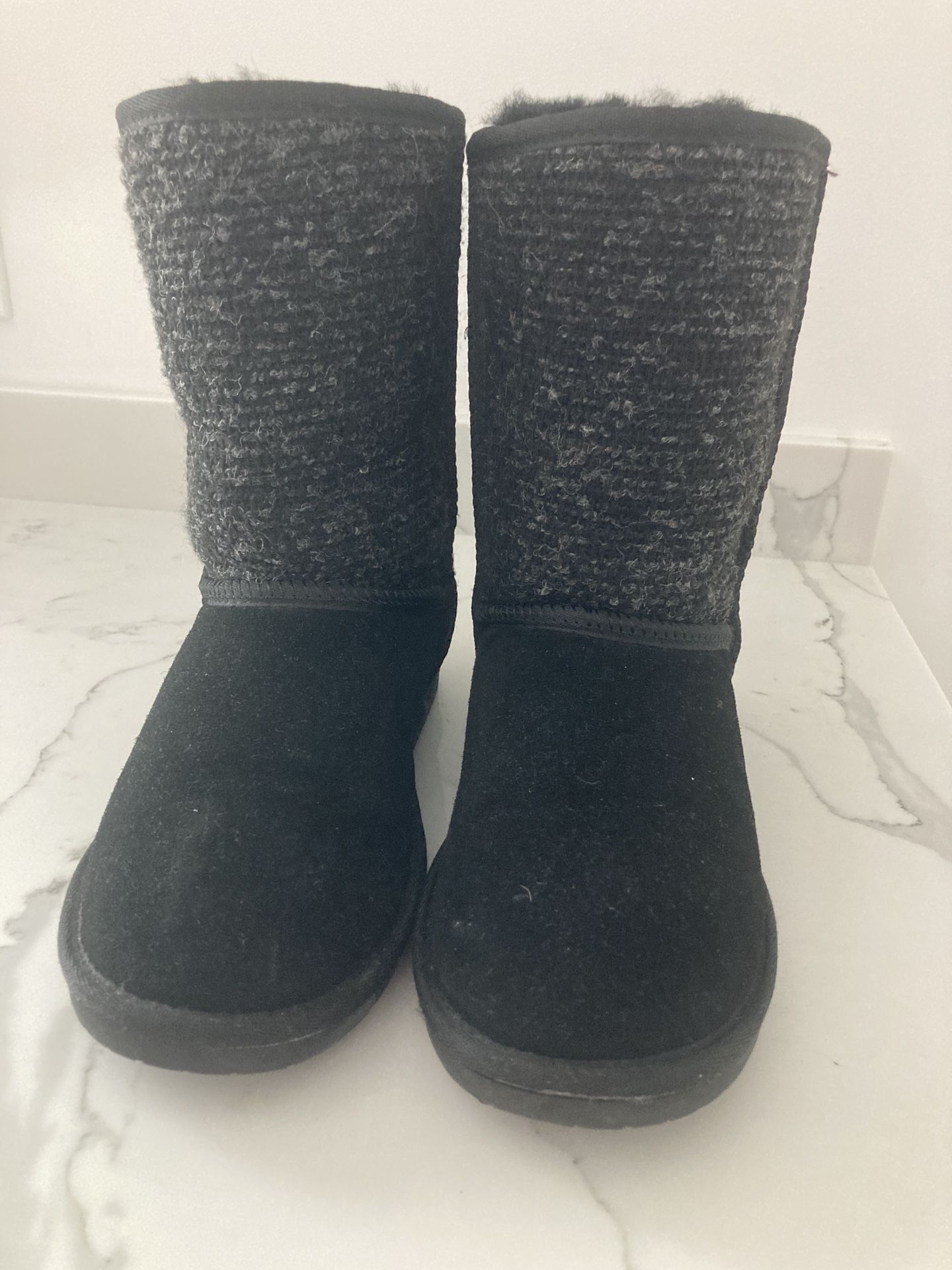 Minnetonka Women’s Size 10 M Olympia Short Boot