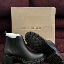Steve Madden Women's Howler Ankle Boot Size 9
