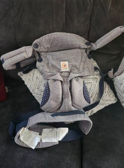 $50.00
Ergobaby Omni Classic All Carry Positions Baby Carrier for Newborn to Toddler