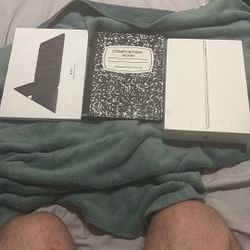 iPad 9th Gen With iPad Smart Keyboard