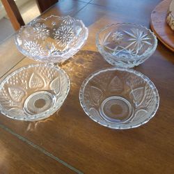 A Lot Of 4 Vintage Glass Bowls.