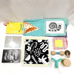 Lovevery The Charmer Play Kit 3-4 months