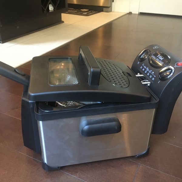 Brand New Fryer! for Sale in Mountlake Terrace, WA - OfferUp