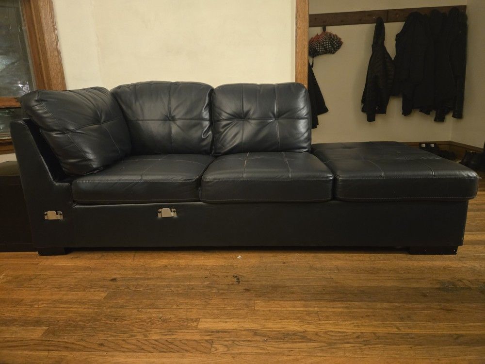 Gorgeous 3-Seat Black Leather Couch with Hidden Storage