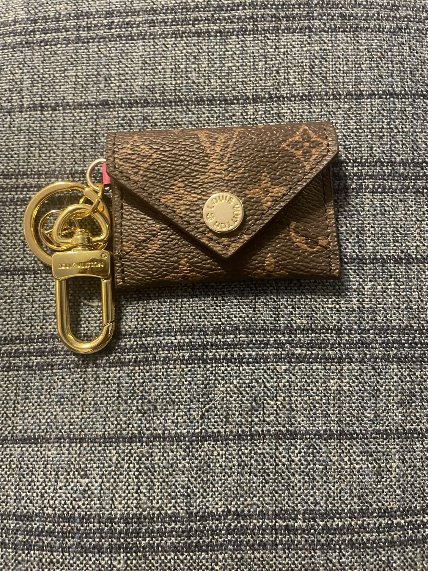 louis vuitton bag charm key chain 