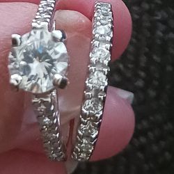 Cubic Zirconia Wedding Band & Engagement Ring Set - Like New!