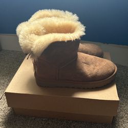 Wheat Uggs Size 6