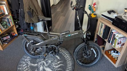 Like New - Foldable Lectric XP4 750 Tempest Grey eBike