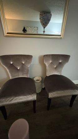 Set of 2 Glam Velvet Accent / Dining Chairs – Silver Gray with Crystal Tufting