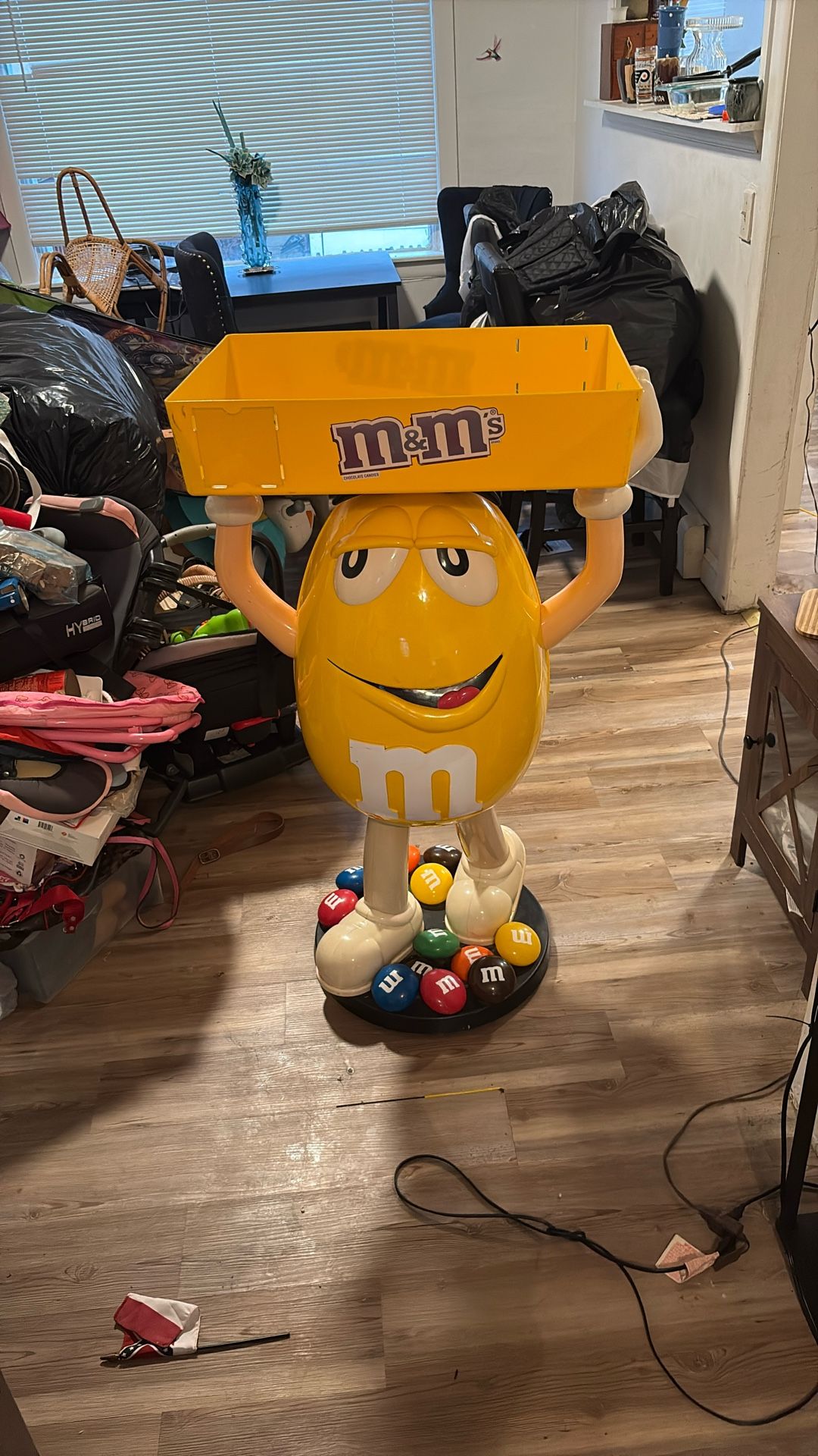 YELLOW M&M LARGE STORE DISPLAY WITH TRAY NOT SOLD IN STORES ALMOST