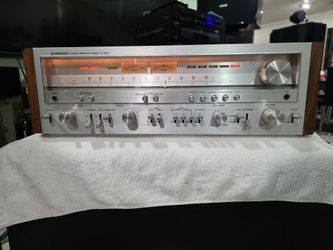 Pioneer SX 850 Monster Oversized Receiver. Full function good condition,  amazing sound, will test before you buy .

Core SpecificationsPower Output: 