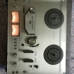 $30 Vintage Reel To Reel Tape Recorder Akai GX-4000D  Untested but Powers Up