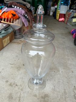 Glass apothecary jar (tall top)