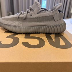 Brand New Adidas Yeezy Boost 350 V2 – Size 8.5 – Grey – Clean / Authentic