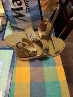 Women shoes Michael kors sz 7.5