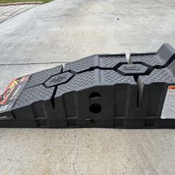 [New] RhinoRamps MAX – 16,000lb Heavy Duty Vehicle Ramps