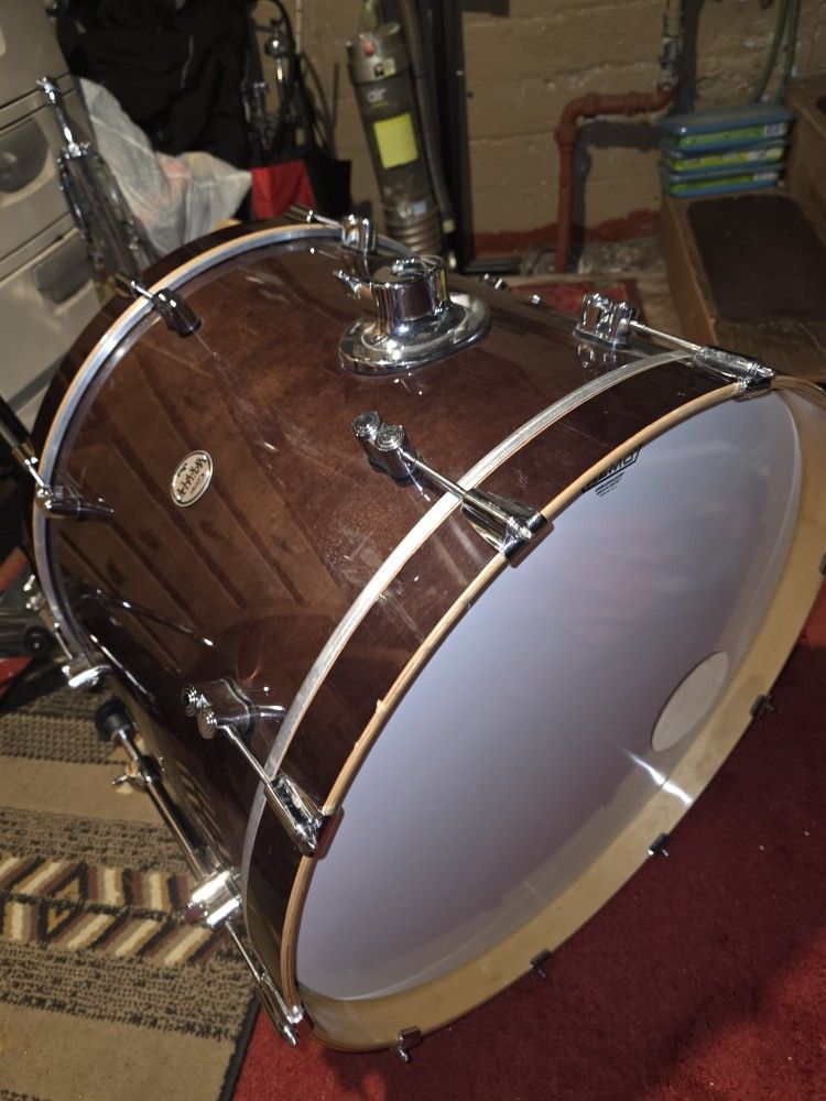 DW Concept All Maple 24 in.  Bass Drum  And  Tom .