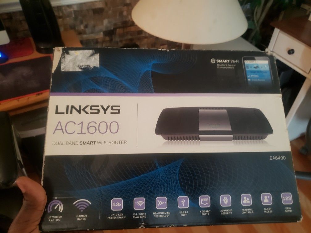 Router Linksys AC1600 Wifi Router- $30