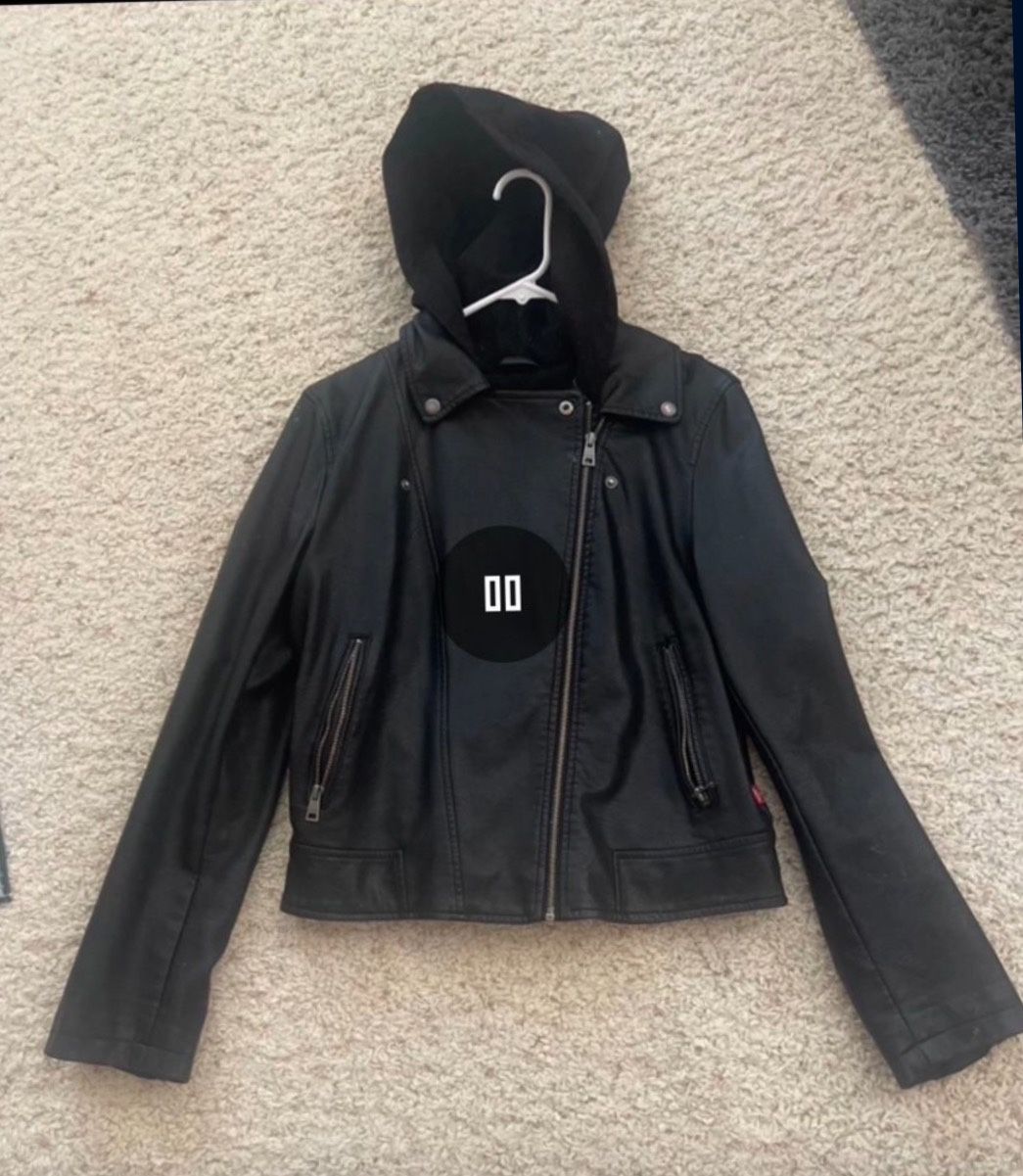 Levi Strauss Women’s Hoodie Jacket  Size Large 