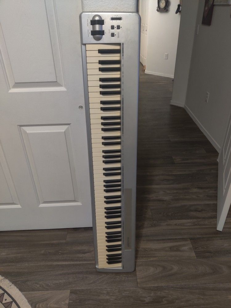 Keystation 88 es Keyboard