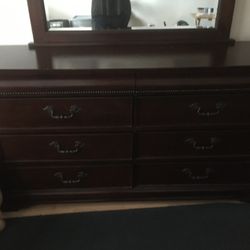 7 Piece Bedroom Set 