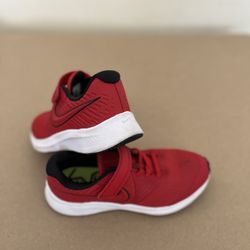 Kids Nike Shoes Size 1.5y 