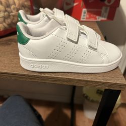 adida shoes in kid/infant 8.5