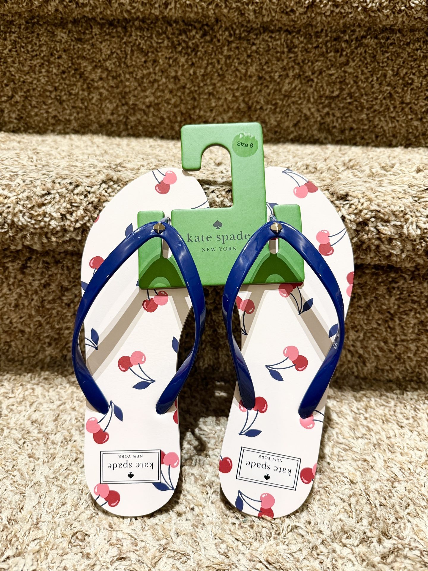 💲18.99kate spade Flip-flops size 8
